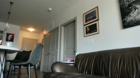 Snapshot of whitechocalate91 chatting on October 8, 6:49 pm just str8 stud nut 1000 online show from October 8, 6:49 pm