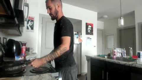 Snapshot of whitechocalate91 chatting on January 12, 5:51 pm just str8 stud nut 1000 online show from January 12, 5:51 pm