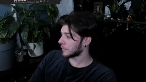 Gus online show from February 18, 8:38 pm