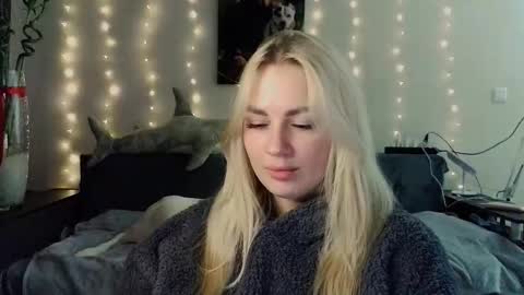 Snapshot of whitehex666 chatting on November 29, 6:44 pm whitehex666 online show from November 29, 6:44 pm