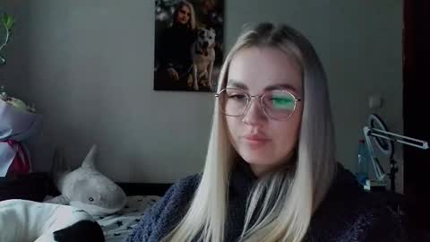 Snapshot of whitehex666 chatting on December 20, 10:00 am whitehex666 online show from December 20, 10:00 am