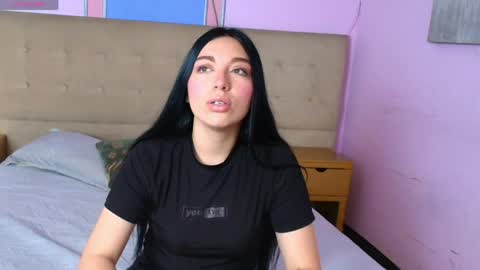 whitehott_ online show from April 16, 8:09 pm