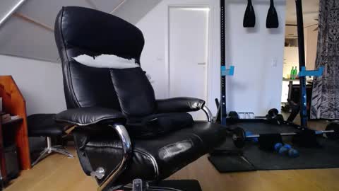 Snapshot of whiterabbit_86 chatting on February 6, 3:48 pm whiterabbit_86 online show from February 6, 3:48 pm