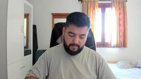 whites89w online show from February 25, 10:47 am