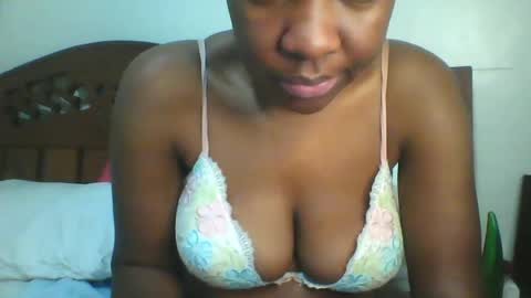 Snapshot of whitney_ly chatting on June 20, 5:21 am whitney_ly online show from June 20, 5:21 am