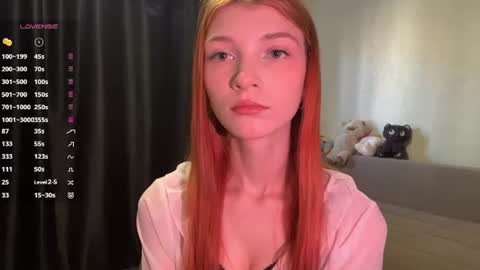 Snapshot of whitneyblaze chatting on June 20, 1:14 pm Alaska 3 online show from June 20, 1:14 pm