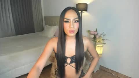 Snapshot of whitneytop69 chatting on October 23, 9:57 pm Arra Brown online show from October 23, 9:57 pm