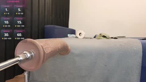 Snapshot of whore_daisy chatting on February 14, 4:37 pm Daisy online show from February 14, 4:37 pm