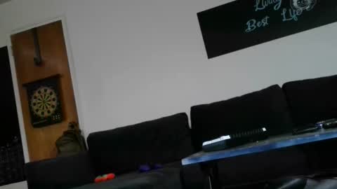 Snapshot of whosten0 chatting on March 4, 1:55 am whosten0 online show from March 4, 1:55 am