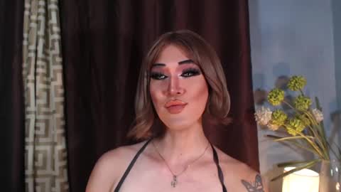 Snapshot of wickedarinaxx chatting on July 13, 11:24 am Arina Mistress online show from July 13, 11:24 am