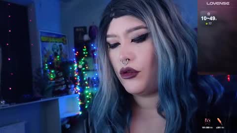 Laura  online show from December 18, 5:15 am