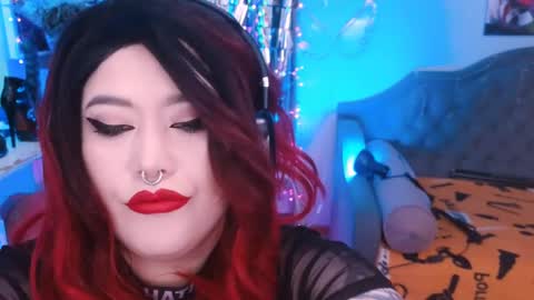 Laura  online show from February 25, 9:46 pm