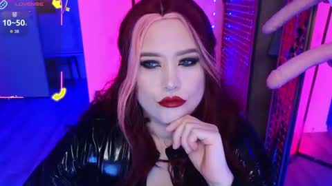 Snapshot of wickedxqueen chatting on July 3, 9:10 pm Laura online show from July 3, 9:10 pm