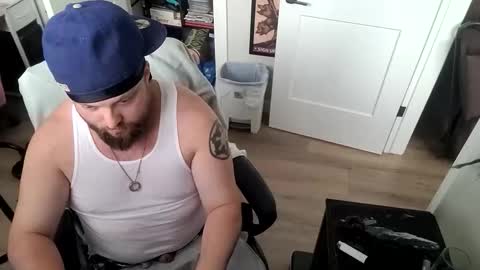 Snapshot of wifebeatershirtdude chatting on October 11, 3:21 pm WiggaInAWifebeater online show from October 11, 3:21 pm