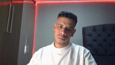 Snapshot of wild_bigcock36 chatting on March 1, 2:02 am WIL BIGCOCK online show from March 1, 2:02 am