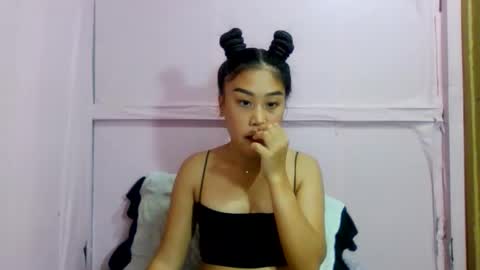 wild_doll69 online show from April 6, 9:16 pm