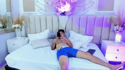 wild lovers  online show from April 4, 9:23 pm