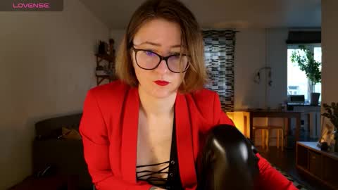 Snapshot of wild_peony chatting on October 26, 2:01 pm wild_peony online show from October 26, 2:01 pm