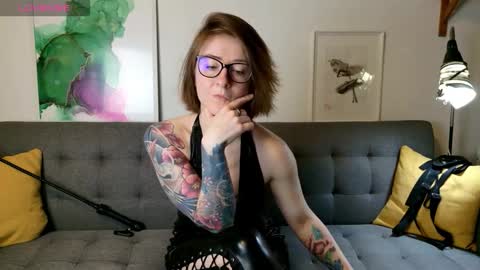 Snapshot of wild_peony chatting on November 7, 3:12 pm wild_peony online show from November 7, 3:12 pm