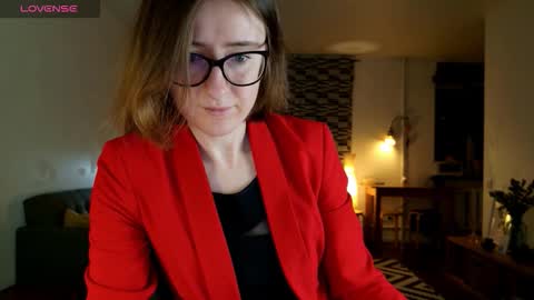 Snapshot of wild_peony chatting on December 4, 5:32 pm wild_peony online show from December 4, 5:32 pm