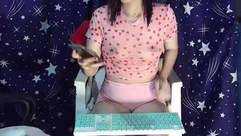 wild_pussy4u online show from March 19, 5:55 am