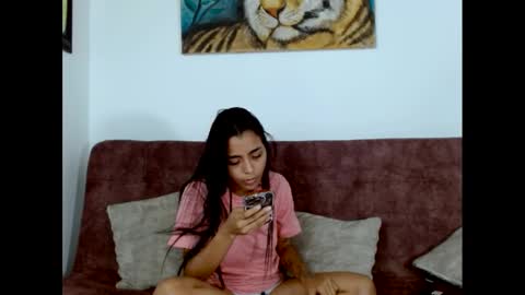 Wild RoomXxX online show from September 18, 9:28 pm