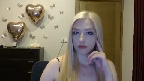 Snapshot of wild_silk_desire chatting on June 30, 5:14 pm Alina online show from June 30, 5:14 pm