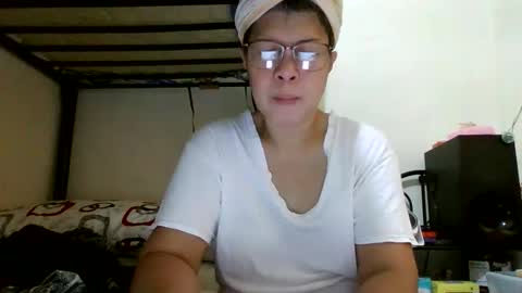 WildChick online show from February 17, 8:33 am