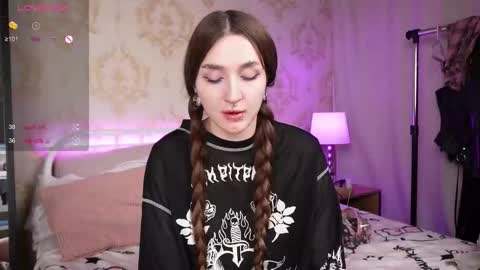 Snapshot of wilder_weinn chatting on December 1, 3:22 am .. alice .. online show from December 1, 3:22 am