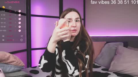 .. alice .. online show from April 3, 12:30 am