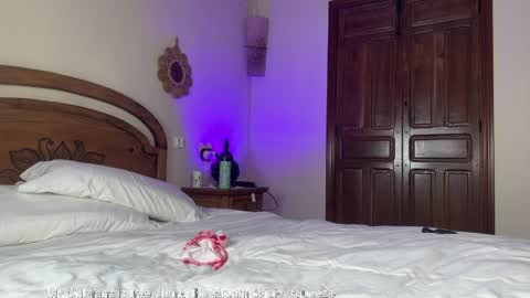 OF JunoHoly online show from March 31, 12:12 am