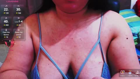 Snapshot of wildhotasianx chatting on December 27, 6:35 am wildhotasianx online show from December 27, 6:35 am