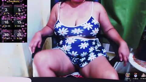 Snapshot of wildhotasianx chatting on December 21, 5:25 am wildhotasianx online show from December 21, 5:25 am