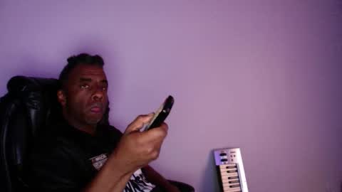 wildnight007 online show from June 2, 1:18 am
