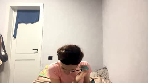 Snapshot of wildpeachh chatting on October 28, 6:21 pm wildpeachh online show from October 28, 6:21 pm