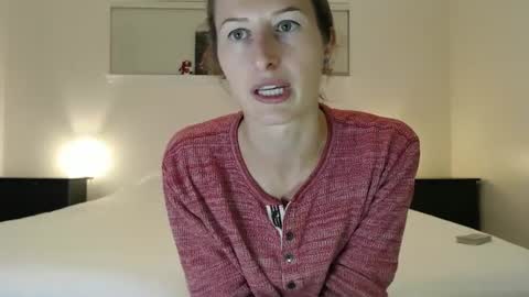 Snapshot of wildrose_l chatting on December 5, 1:03 am WildRose L - check my Pinned tweet if you dont see me online within 5 minutes after Ive sent email notifications online show from December 5, 1:03 am