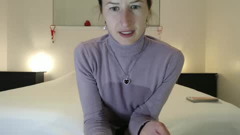 Snapshot of wildrose_l chatting on February 13, 2:34 am WildRose L - check my Pinned tweet if you dont see me online within 5 minutes after Ive sent email notifications online show from February 13, 2:34 am