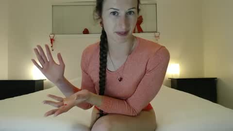 Snapshot of wildrose_l chatting on February 14, 2:50 am WildRose L - check my Pinned tweet if you dont see me online within 5 minutes after Ive sent email notifications online show from February 14, 2:50 am