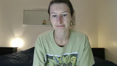 Snapshot of wildrose_l chatting on March 8, 2:55 am WildRose L - check my Pinned tweet if you dont see me online within 5 minutes after Ive sent email notifications online show from March 8, 2:55 am