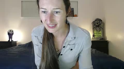 Snapshot of wildrose_l chatting on October 18, 2:03 am WildRose L - check my Pinned tweet if you dont see me online within 5 minutes after Ive sent email notifications online show from October 18, 2:03 am