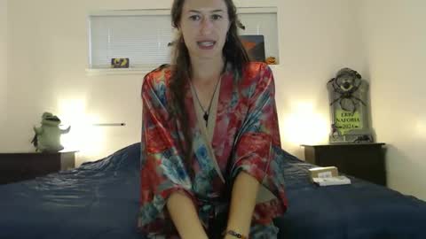 Snapshot of wildrose_l chatting on October 27, 12:47 am WildRose L - check my Pinned tweet if you dont see me online within 5 minutes after Ive sent email notifications online show from October 27, 12:47 am