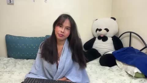 Snapshot of wildtightass chatting on November 18, 4:44 pm Rhean online show from November 18, 4:44 pm