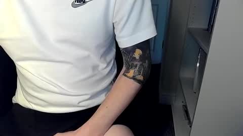 will3046 online show from April 17, 3:59 pm