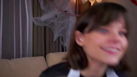 Eva online show from October 31, 1:06 am