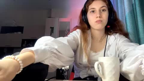 Alice online show from March 1, 2:30 pm