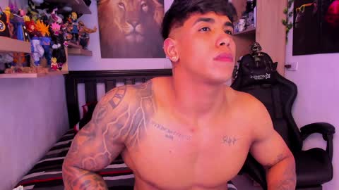 Snapshot of william_dracko9 chatting on December 2, 6:52 am Dracko online show from December 2, 6:52 am