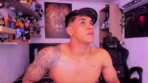 Snapshot of william_dracko9 chatting on December 11, 5:21 am Dracko online show from December 11, 5:21 am