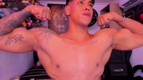 Snapshot of william_dracko9 chatting on December 16, 5:59 am Dracko online show from December 16, 5:59 am