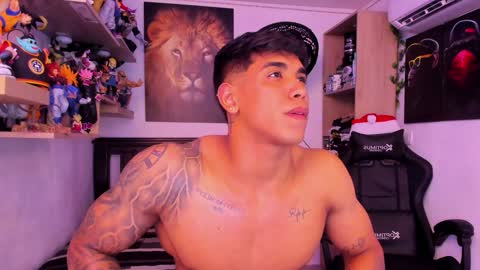 Snapshot of william_dracko9 chatting on December 19, 6:12 am Dracko online show from December 19, 6:12 am