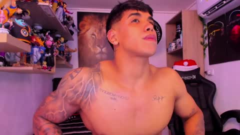 Snapshot of william_dracko9 chatting on December 24, 6:55 am Dracko online show from December 24, 6:55 am